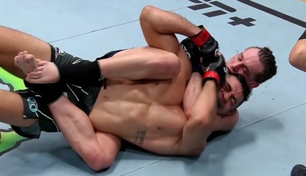 UFC Upset: Brendan Allen Stuns with First-Ever Submission of Andre Muniz, Shakes Up Middleweight Rankings!