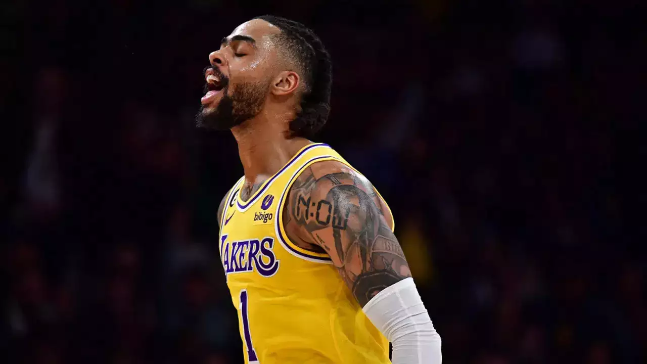 D'Angelo Russell Shines Amidst Lakers' Turbulent Season