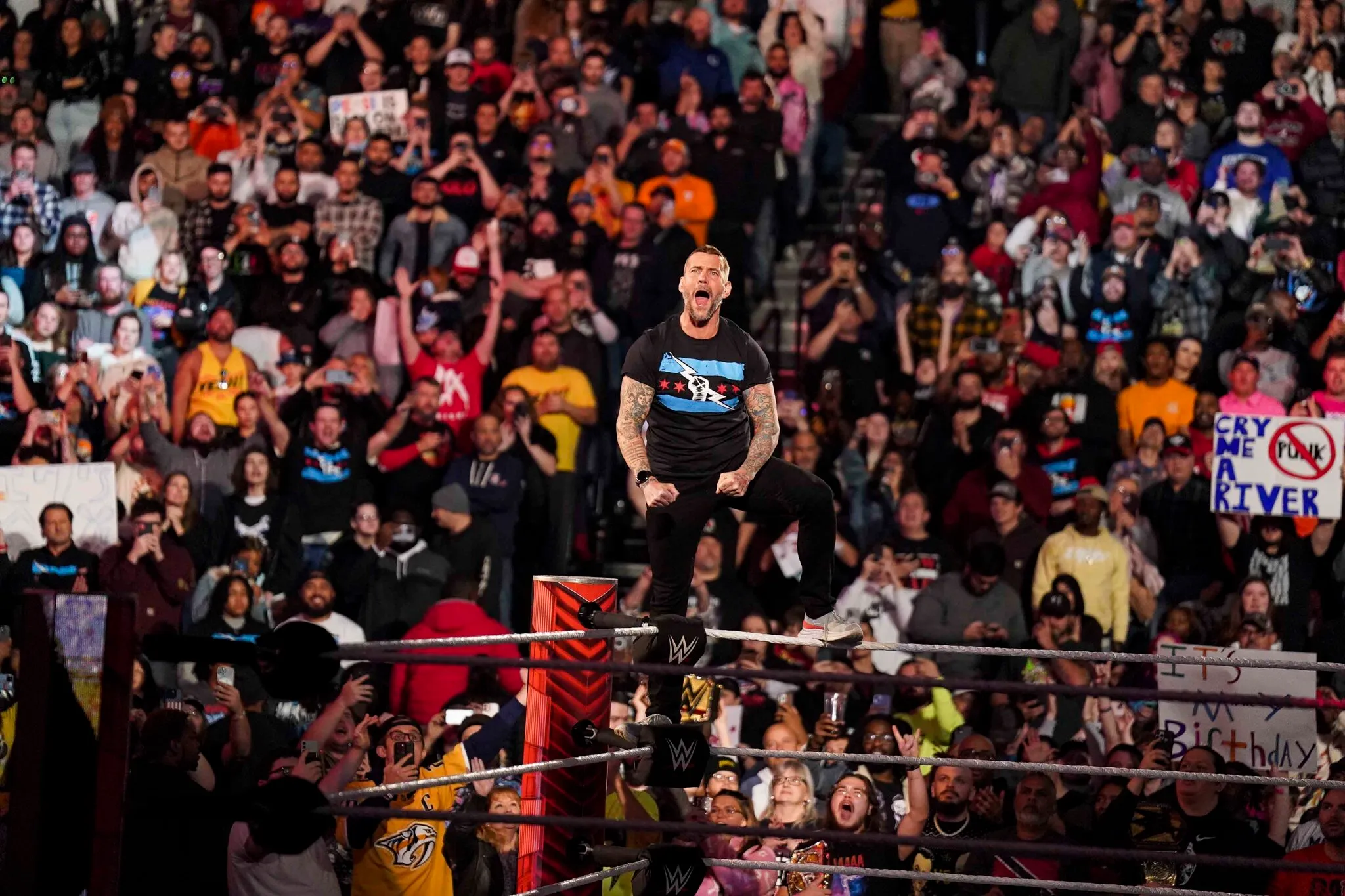 The Electrifying Return of CM Punk to WWE RAW: A Night to Remember
