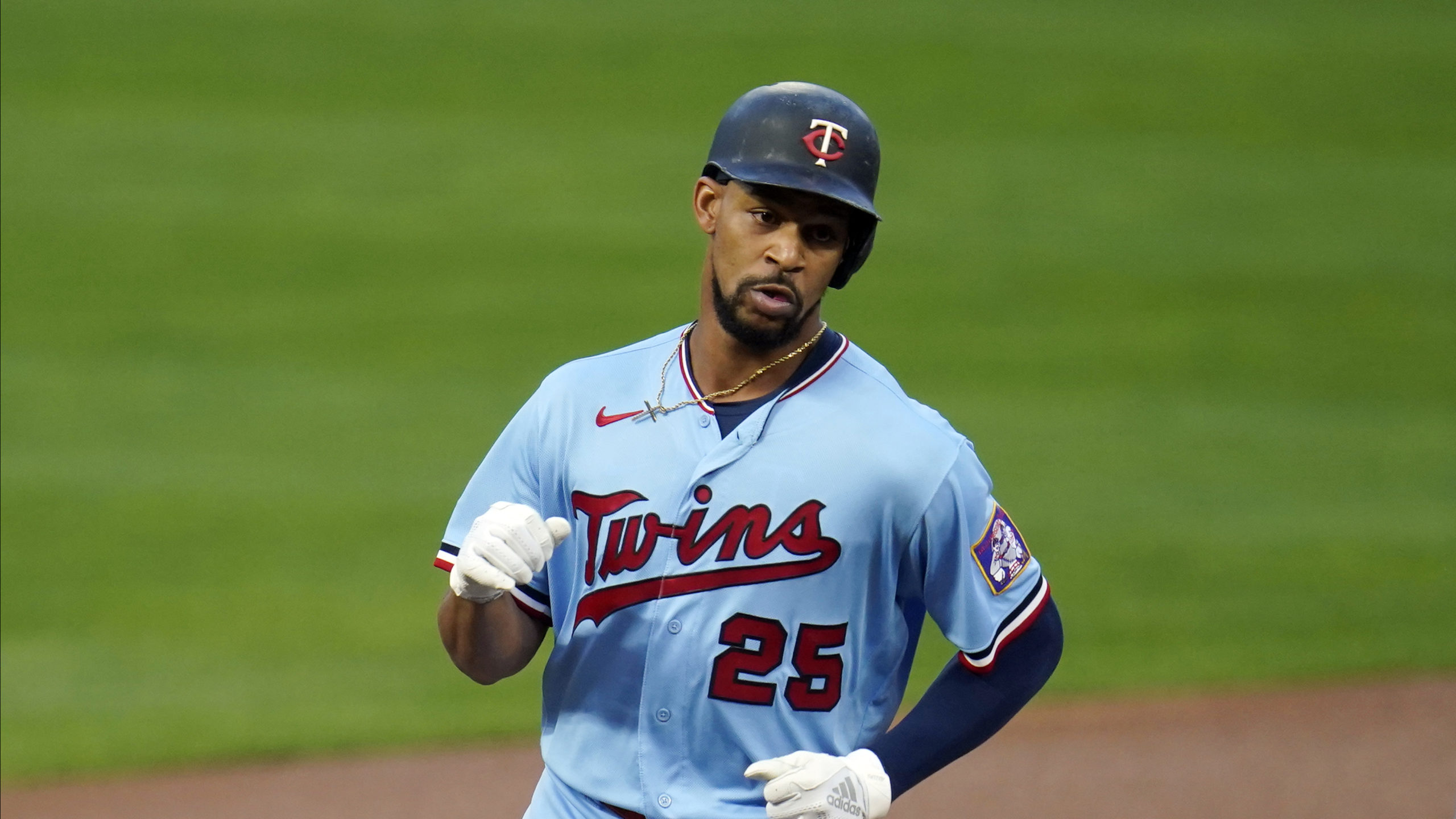 Byron Buxton's Gesture of Kindness Transforms Disappointment into Joy at Dodger Stadium