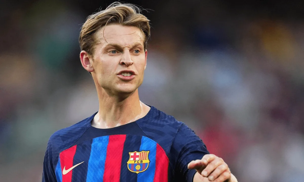 PSG Eyes Barcelona's Frenkie de Jong in High-Stakes Transfer Bid