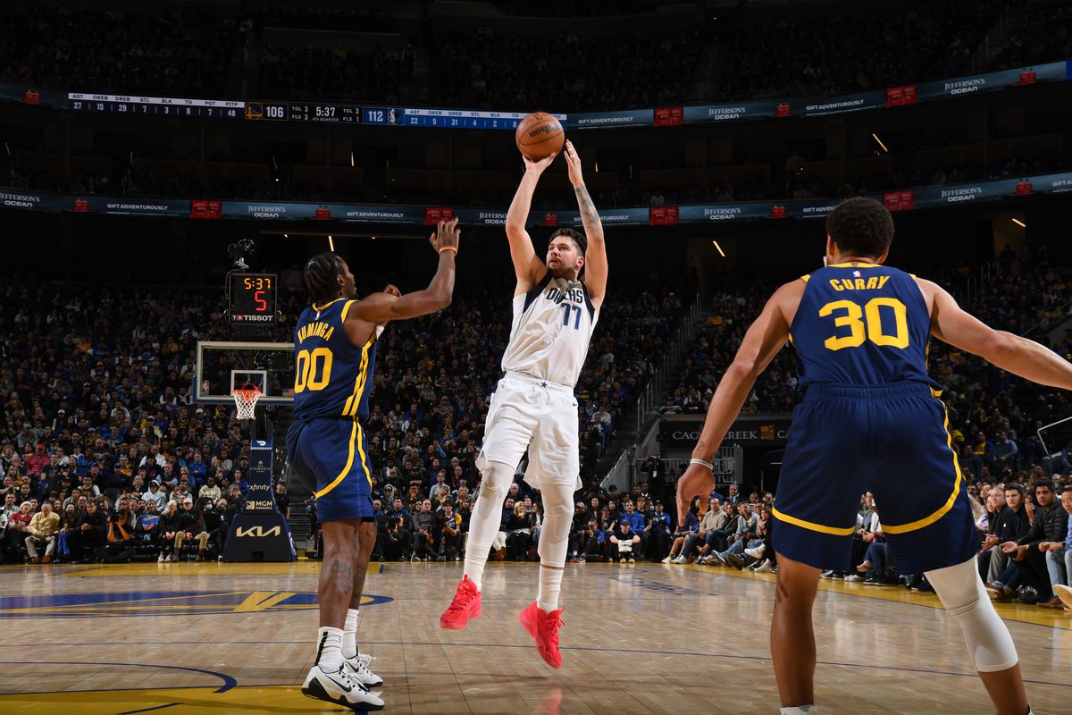 Warriors' Gritty Victory Over Mavericks: A Turning Point for Golden State's Playoff Hopes