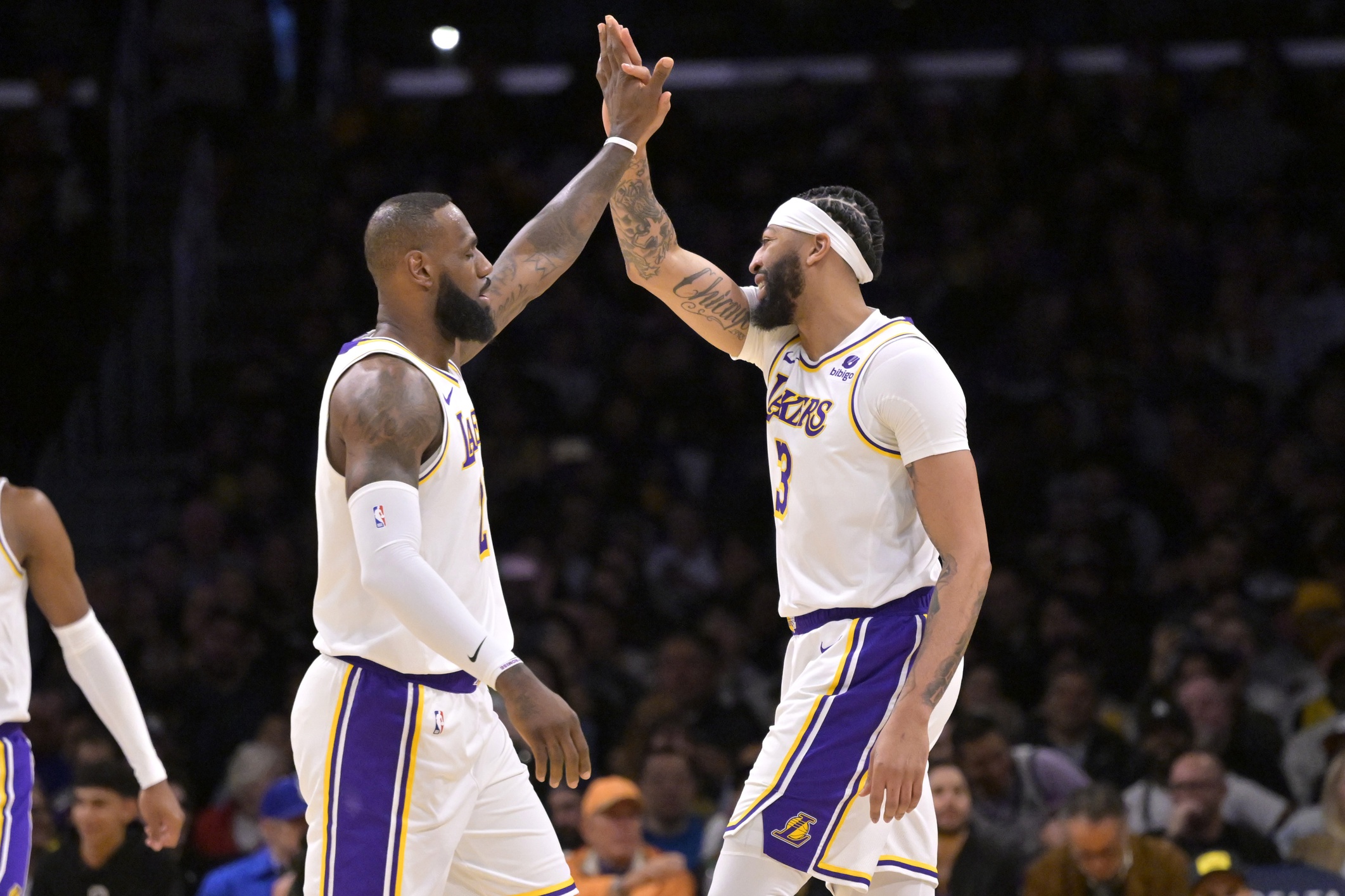 Navigating Playoff Strategy: Should the Lakers Sit LeBron and AD Against the Pelicans?