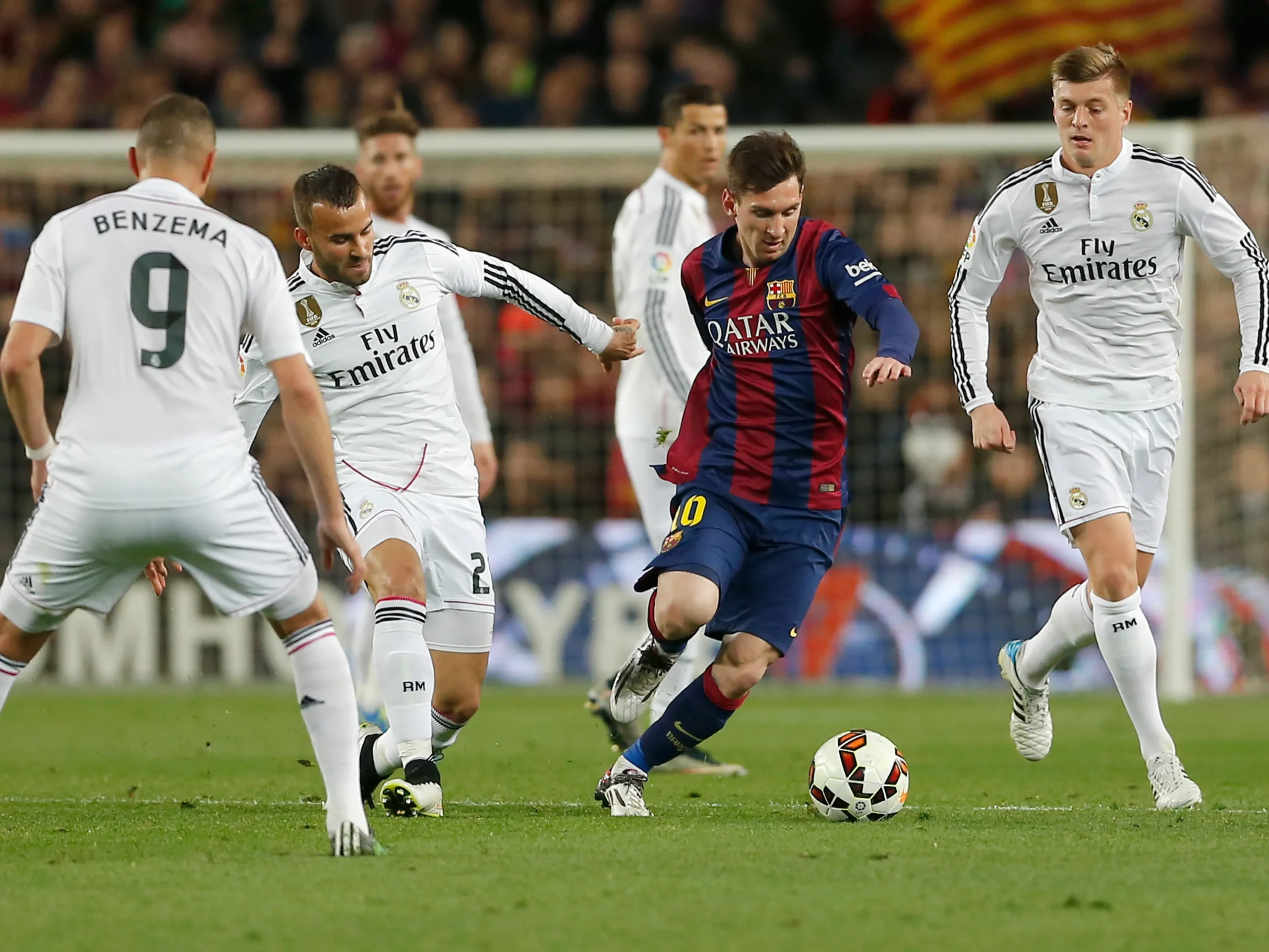 Football Legends Face Off: How Arsene Wenger Breaks Down the Epic Messi vs. Ronaldo Rivalry
