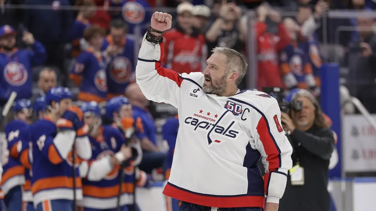 How Alex Ovechkin Made NHL History by Breaking Gretzky’s Goal Record: Kucherov’s Take on the Historic Moment