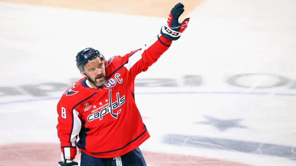How Alex Ovechkin Made NHL History by Breaking Gretzky’s Goal Record: Kucherov’s Take on the Historic Moment