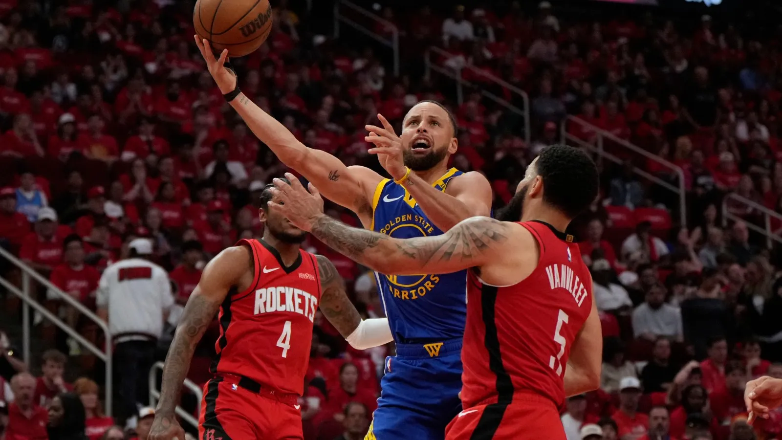 Warriors vs Rockets Thriller: Key Moments and Player Highlights from 2025 NBA Playoffs Game 2