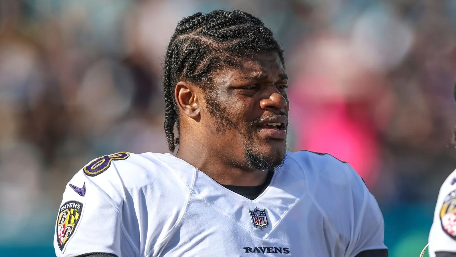 Lamar Jackson Responds to Viral Debate: Could 100 Men Really Beat a Gorilla?