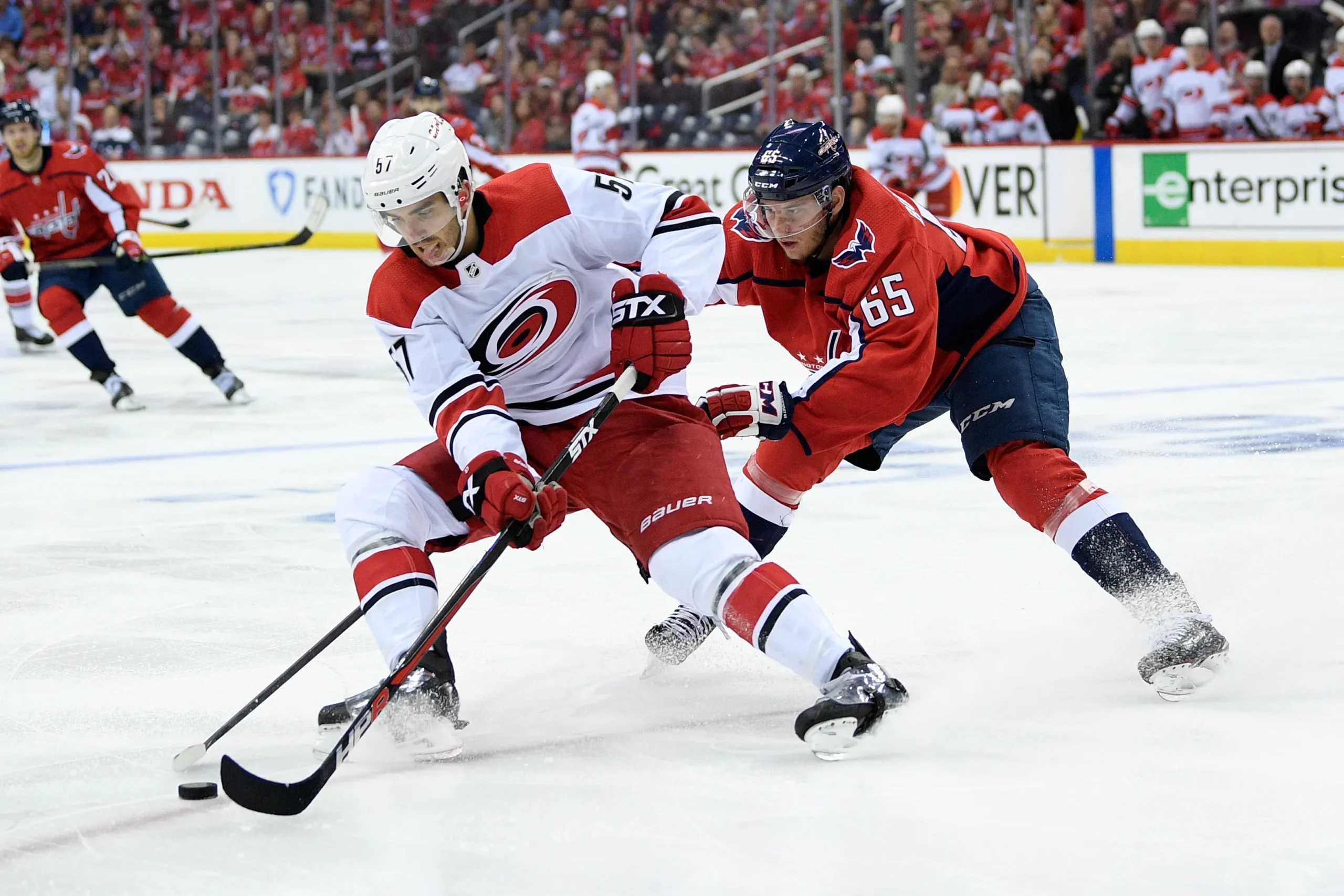 Washington Capitals Knock Out Canadiens, Set Up Epic Playoff Showdown with Carolina Hurricanes